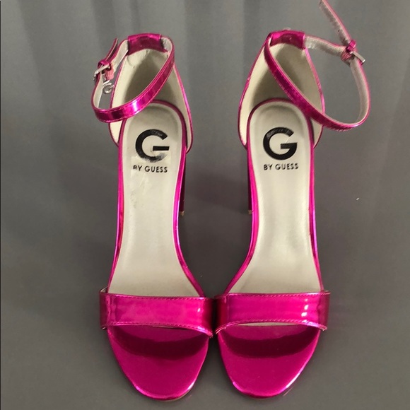 Guess fuschia heels 💕 - Picture 2 of 8